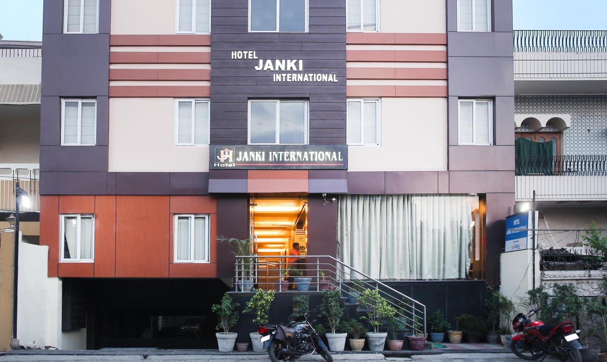 Hotel Janki International Sigra 2 Km From Kashi Vishwanath Temple Varanasi Exteriör bild